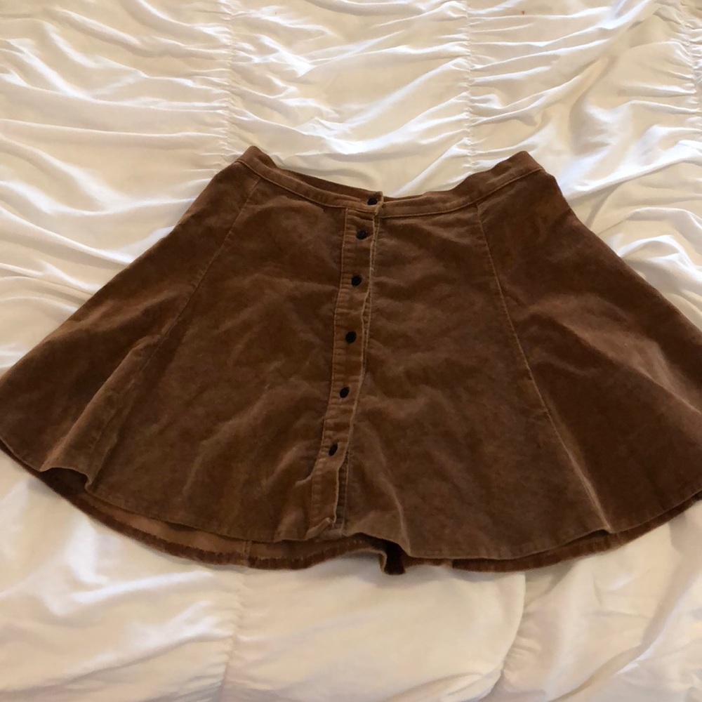 High wasted, corduroy skirt